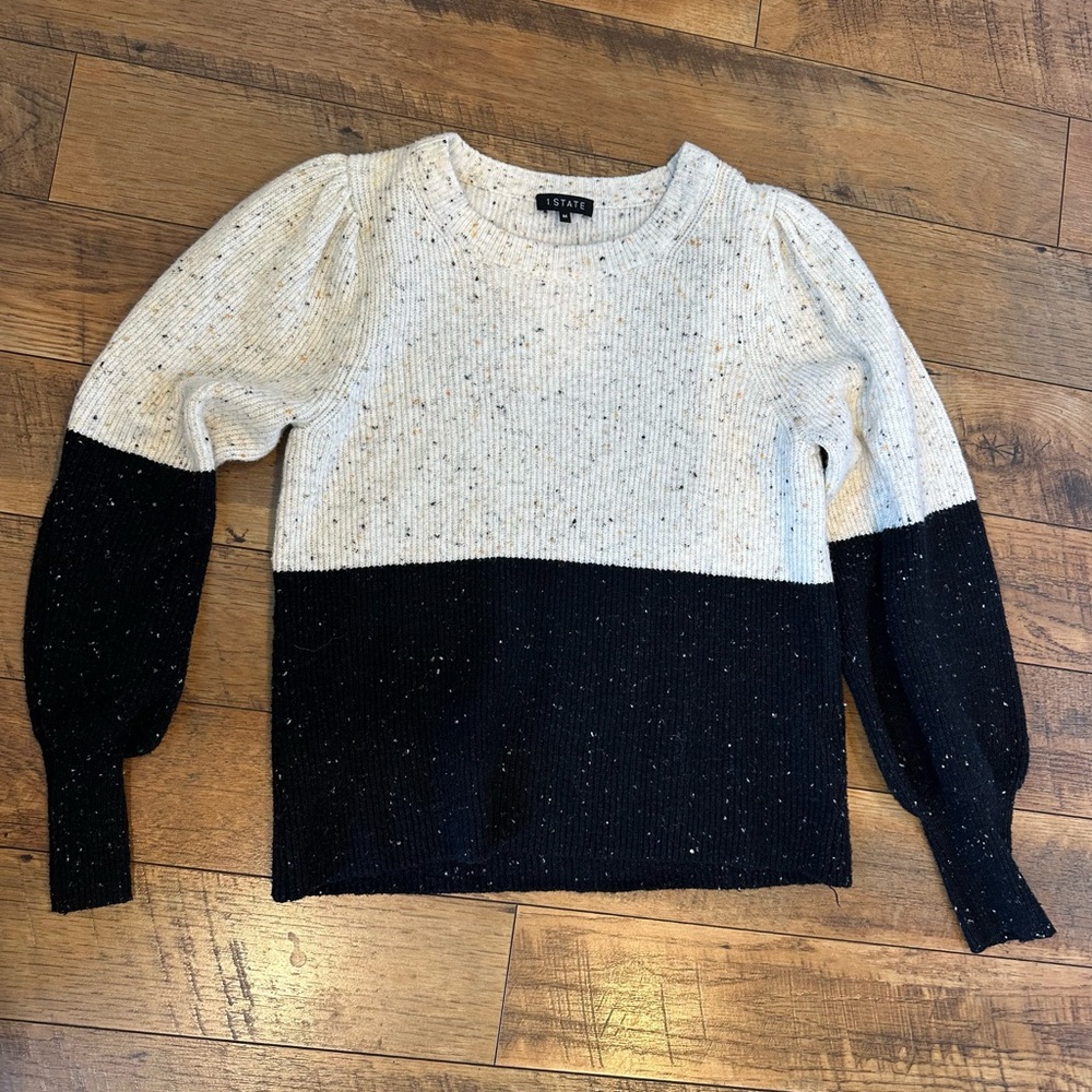 Women's Black and White Sweater